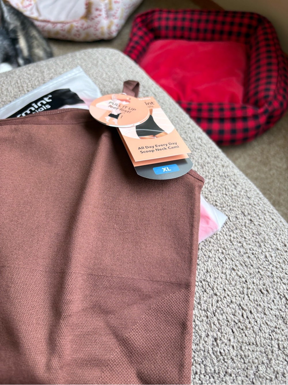 Shapermint Scoop Neck Cami – Brown - Picture 4 of 4